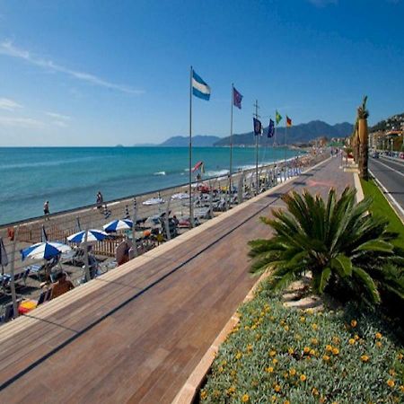 Very Cosy House With Fabulous Sea View! Pietra Ligure Extérieur photo