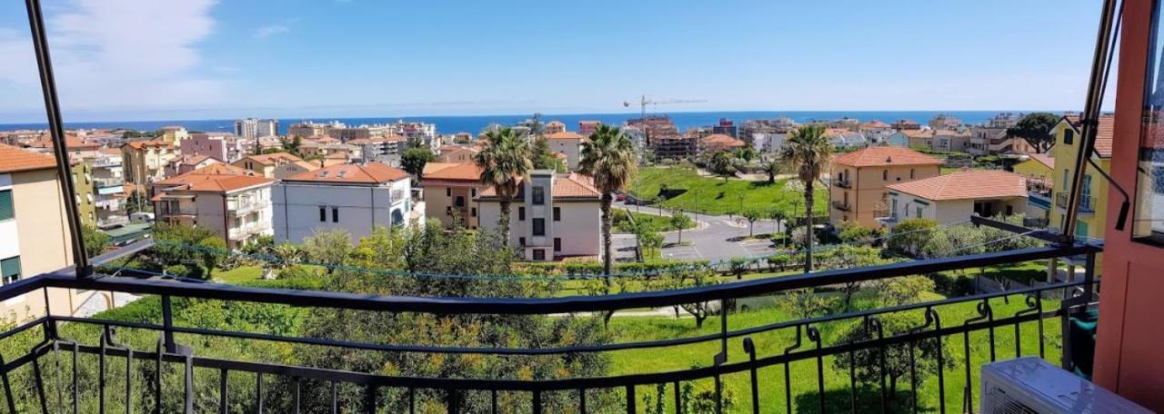 Very Cosy House With Fabulous Sea View! Pietra Ligure Extérieur photo